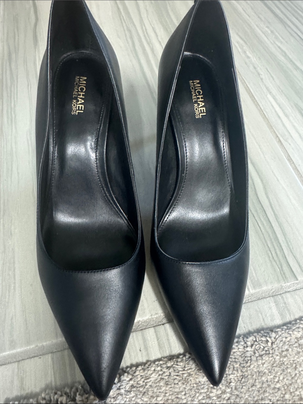 Michael Kors Black Pointed Toe Leather Pumps - Sleek Classic